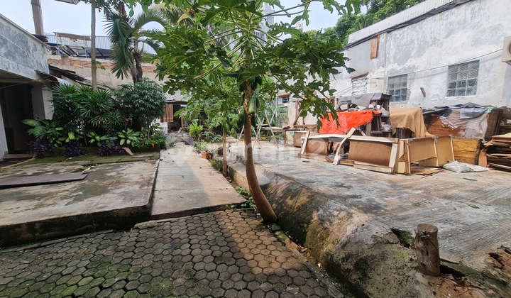 Rumah Tua Luas Di Menteng Jakarta Pusat 2