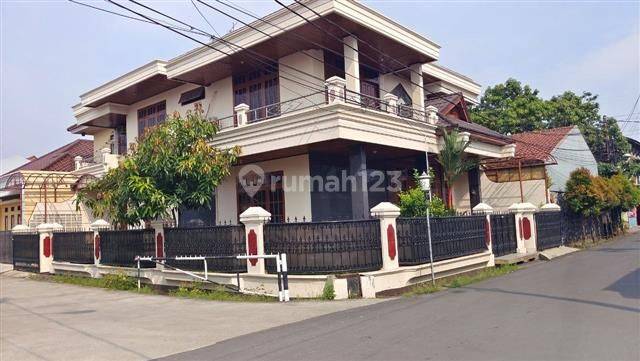 Dijual Murah Rumah Siap Huni 3 Lantai Di Jatiwarna Pondok Gede Kota Bekasi 2