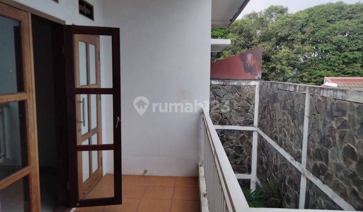  Rumah Semi Furnished Bagus di Kencana Loka, BSD Kencana Loka 7