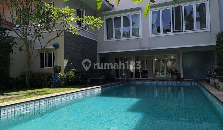 Rumah Hoek With Private Swimming Pool Semi Furnished di Puspita Loka Bsd 1