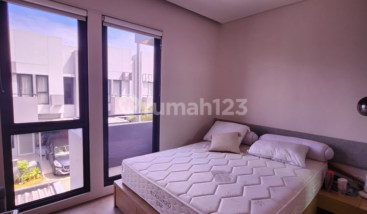 Ready-to-Occupy House in BSD Tabetuya, Fully Furnished + Fully Electronic