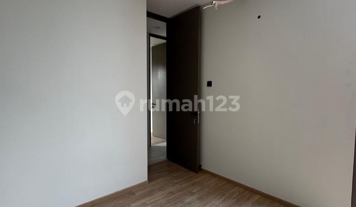 Beautiful House in Kireina Park BSD 3 Floors Good Ready to Occupy 2