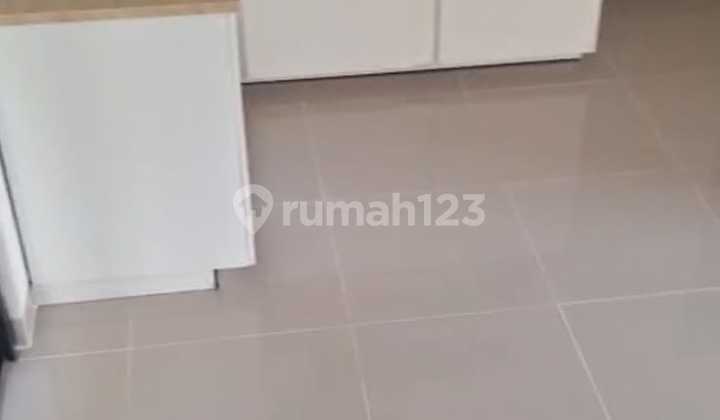 APARTMENT B RESIDENCE IN BSD FULLY FURNISHED BEAUTIFUL VIEW READY TO OCCUPY 2