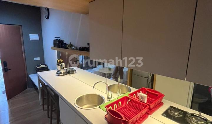 HOUSE IN BSD FLEKHAUZ FULLY FURNISHED READY TO OCCUPY BEAUTIFUL HOOK POSITION