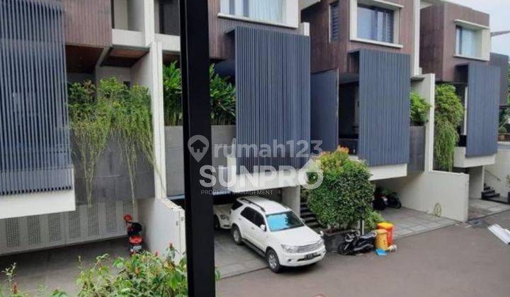 Rumah 3 Lantai Lokasi Strategis Dkt Perkantoran SCBD Simatupang  2