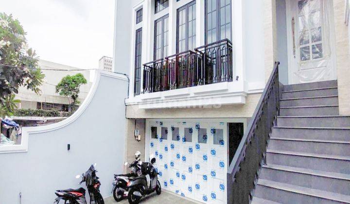 Rumah 3 Lantai Di Ampera Jakarta Selatan 1