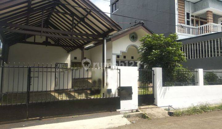 Rumah Terawat Siap Huni Dalam Komplek Antapani  1