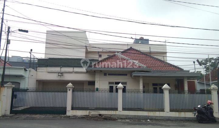 Rumah Murah Desain Kolonial Dekat Yogja Sunda,Bandung 1