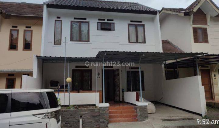 Rumah Murah Terawat 2 Lantai Di Cigadung  1