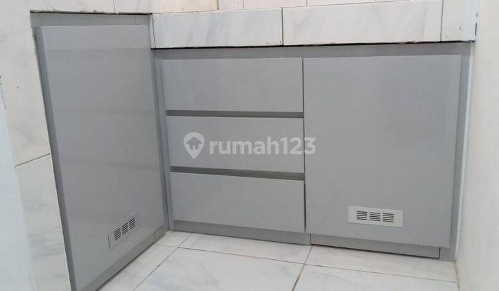 Dijual Rumah Full Furnished Hanya 10 Menit Ke Station Depok Lama  2