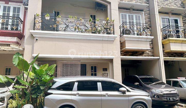 Dijual Rumah 2 Lantai, Bangunan Bagus, Lokasi Strategis Di Jakarta Selatan 2