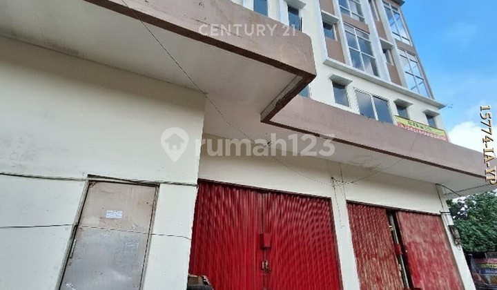 For Rent 4-Storey Shop House Suitable for Business or Office in Sector 3 2
