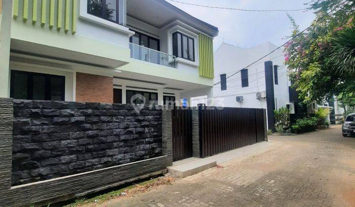 Rumah Brandnew Cantik Strategis Dekat Stasiun Sudimara Jombang 2