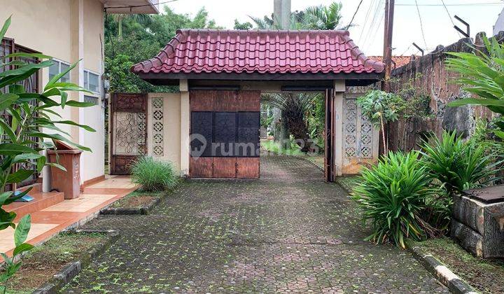 Rumah Dengan Tanah Luas Di Jagakarsa Jaksel. Ada Kolam Renang 1