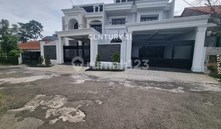 For Sale Brand New Luxury House with Swimming Pool in the Deplu Complex.