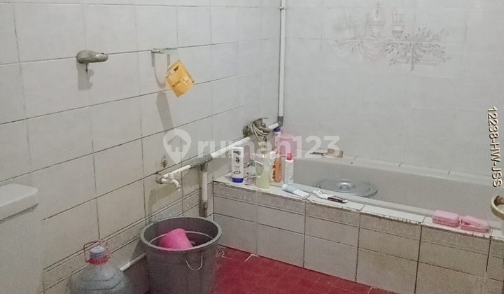 Dijual Rumah Hitung Tanah di Bintaro Sektor 1 2