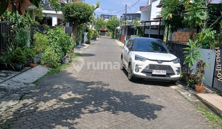 Jual Rumah Perlu Renovasi di Camar Bintaro Sektor 3 2