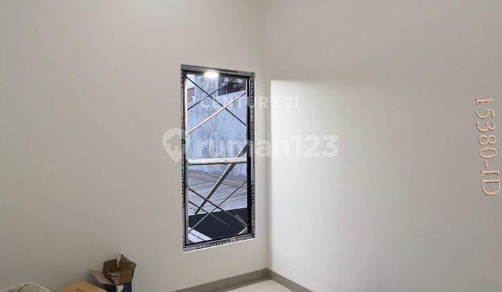 Rumah Brandnew Minimalis 3 Lantai Harga Murah di Meruya Jakbar 2