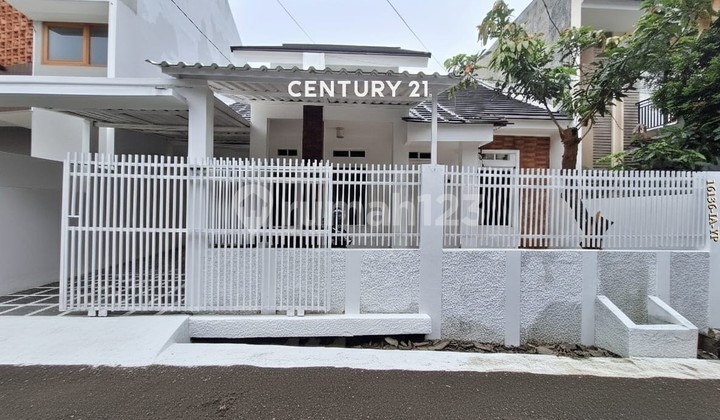 Disewakan Rumah Siap Huni One Gate System Dekat Alazhar Bintaro 1