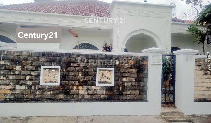 Dijual Rumah Hook Lokasi Strategis Di Simprug Kebayoran  1