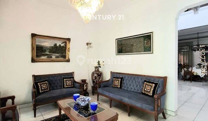 Dijual Rumah Asri Tanah Luas Di Komplek Deplu 2