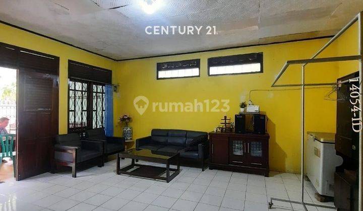 Rumah Luas Di Hook Di Perumahan Dengan Lokasi Depan Mall Tangcit 2
