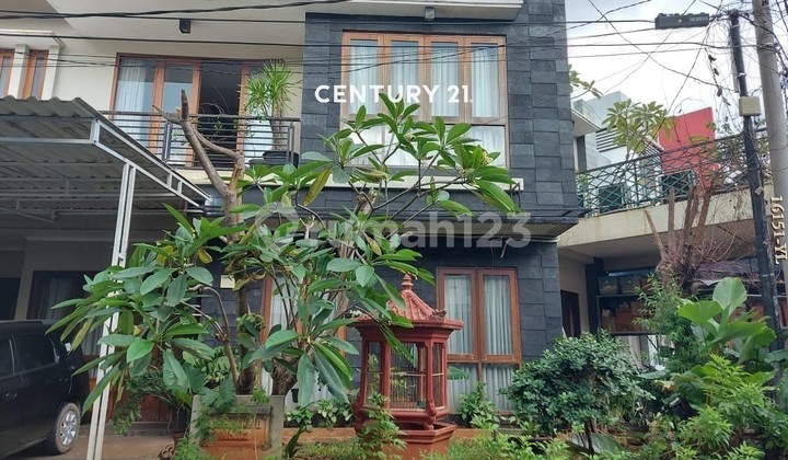 For Sale House Within Cluster in Puri Beta 2 Ciledug 2
