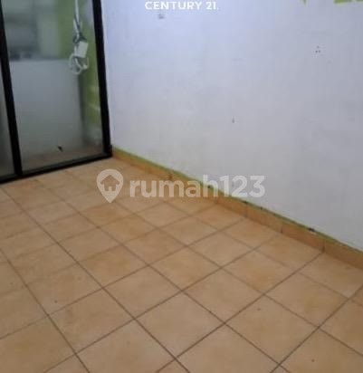 2-Story Ready-to-Use Ruko for Sale in Sentra Menteng Ruko Complex 2