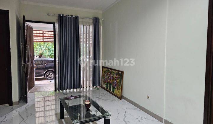 Rumah Sudah Renovasi, Semi Furnished, Strategis Di Discovery Bintaro Jaya 2