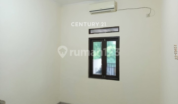 Dijual Rumah Siap Huni Lokasi Strategis Dekat Bintaro 2