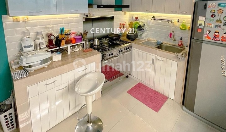 Dijual Rumah Cantik Siap Huni di Cluster yang Nyaman di Cinere 2