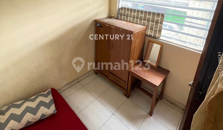 Rumah Kost dan Toko Lokasi Strategis di Ciledug Raya Dekat Busway 2