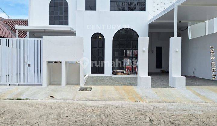 Rumah Brandnew Bagus Ada Swimming Pool Minimalis Modern  1