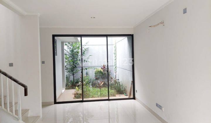 Dijual Rumah Baru Di Bintaro Jaya Sektor 7
 2