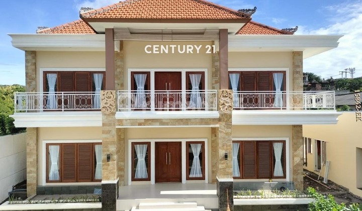 Dijual Rumah Villa Dua Lantai Halaman Luas di Jimbaran Kuta Bali