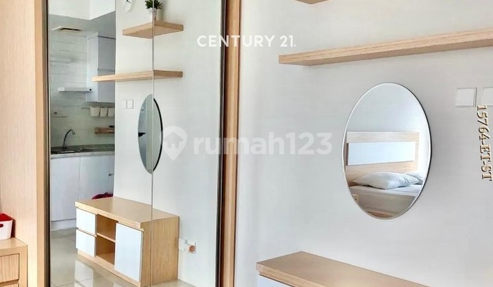 For Sale Fully Furnished Studio Apartment at The Breeze 2