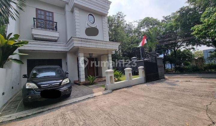 Dijual Rumah Hook American Clasic Siap Huni Deket Mrt Lebak Bulus Jakarta Selatan
 2