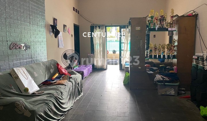 Rumah Lama Hitung Tanah Lokasi Strategis di Area Komersil 2