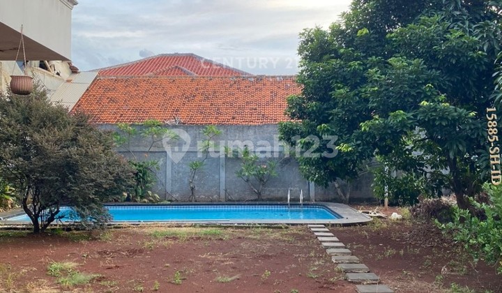 For Rent Spacious House with Swimming Pool Strategically Located in Cipete, South Jakarta 2