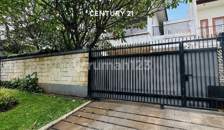 For Quick Sale, Spacious Two-Story House with Large Yard, Strategically Located in Pondok Indah. For Quick Sale, Spacious Two-Story House with Large Yard, Strategically Located in Pondok Indah.