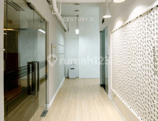 Space Kantor Furnished di Gedung Menara 165 Simatupang Jaksel.