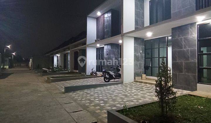 Rumah Mezanin Dalam Cluster Tanah Luas Hook Di Cipadu Larangan 2