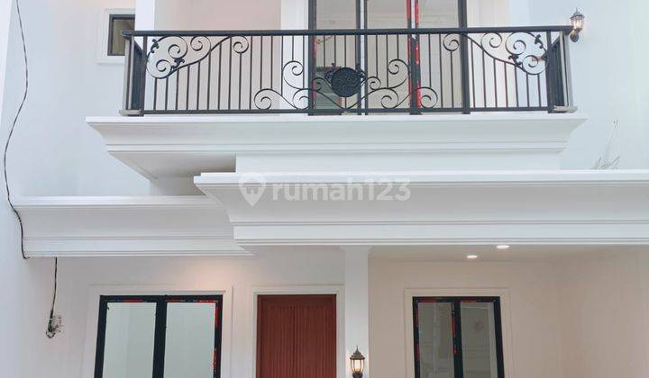 Rumah Modern Classic Siap Huni Ready Stock Dekat Al Azhar Bintaro 2