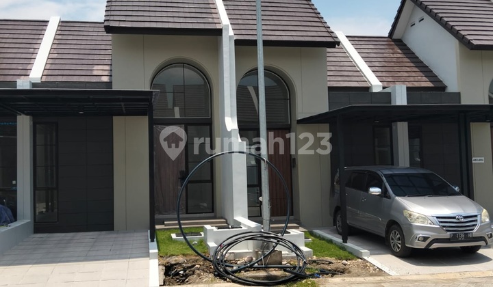 Citraland Kedamean House, Gresik. 2 Units Available!! Move-in Ready Citraland Kedamean House, Gresik. 2 Units Available!! Move-in Ready