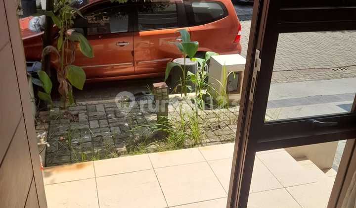 Luxury Affordable Good Ready-to-Occupy Home Bintaro 2