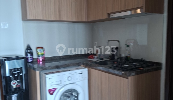 Apatm Ukuran 37m2 . Full.furnish , Kasur Uk.besar Satu.di Lt 28 2