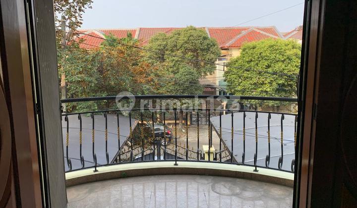 2-storey house, size 9x20, bright and comfortable house, large kitchen