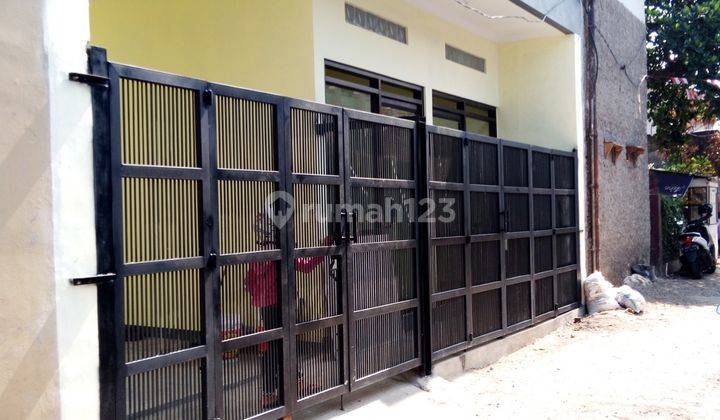 5BR House at K.H. Mansyur Bandung By Travelio Realty 1