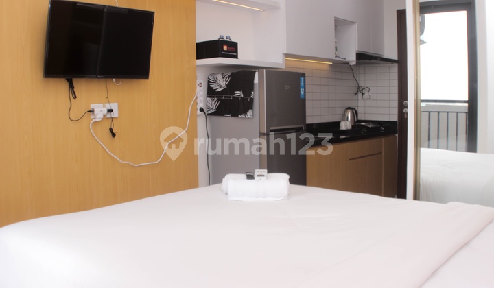 Studio Furnished/Unfurnished at Sayana Apartment By Travelio 4