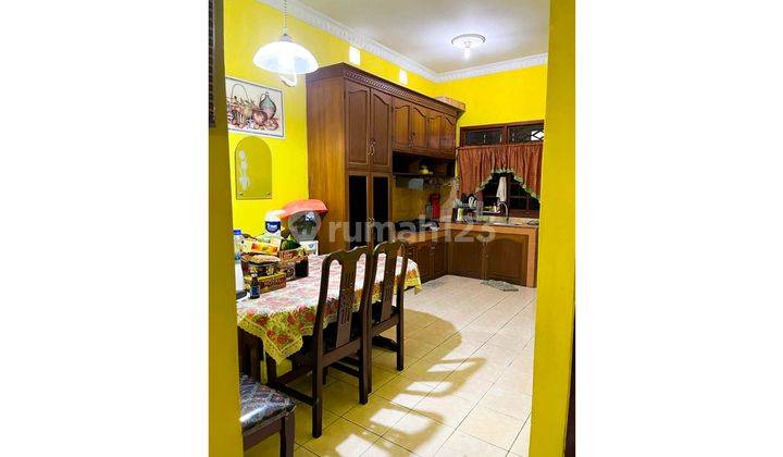 Strategic 4br House At Perumahan Villa Asri By Travelio Realty 6